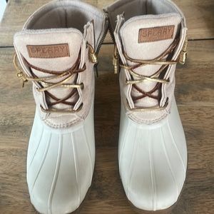 Women's salt water, duck booties, Sperry